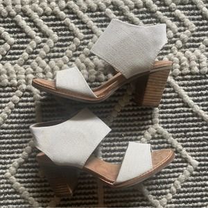 TOMS Women’s Ivory Canvas Open Toe Heels Size 7